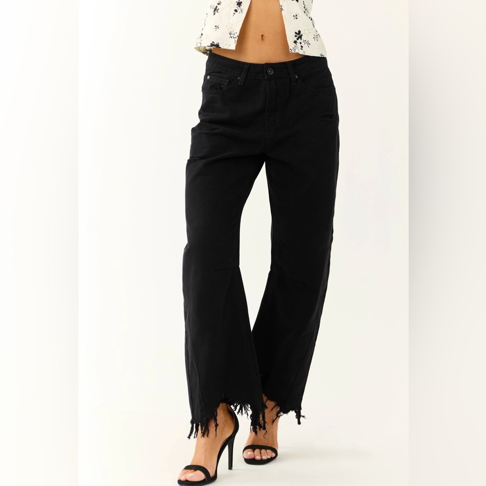 Special A Chic Black Flare‎ Jeans for Women Nee Size 9